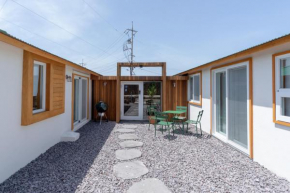 Dazayo DumoOmpang House - Quiet and Still Coastal Village